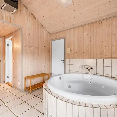 Elnur - 100m From The Sea By Interhome Feriehus *