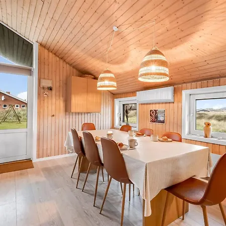 Elnur - 100m From The Sea By Interhome *