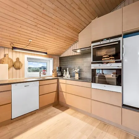 Elnur - 100m From The Sea By Interhome Feriehus *